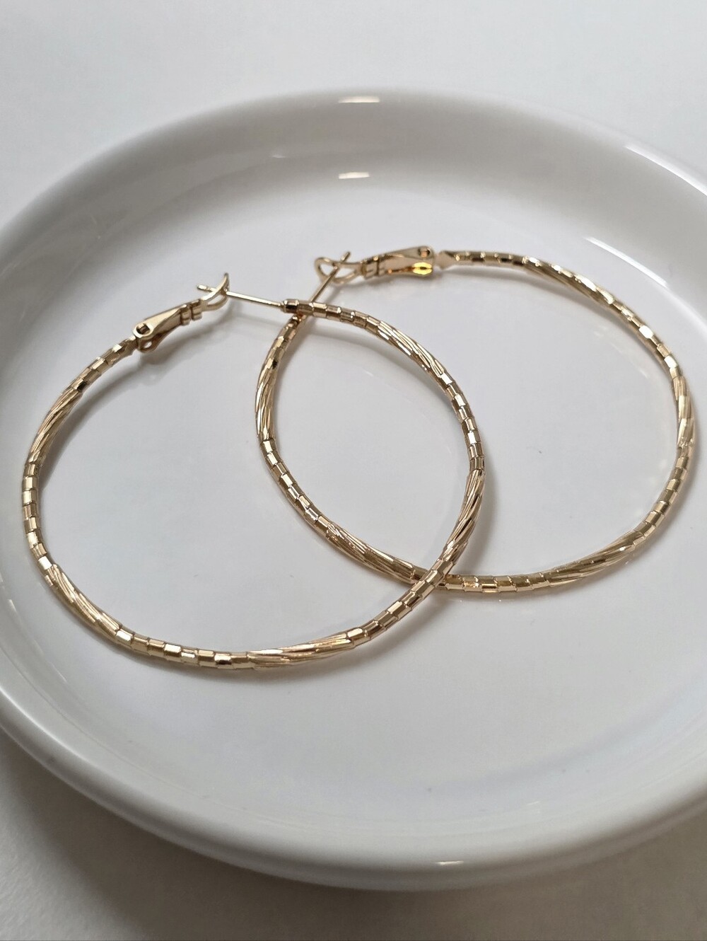 Twist Rose Gold 50" Design Hoop Earring